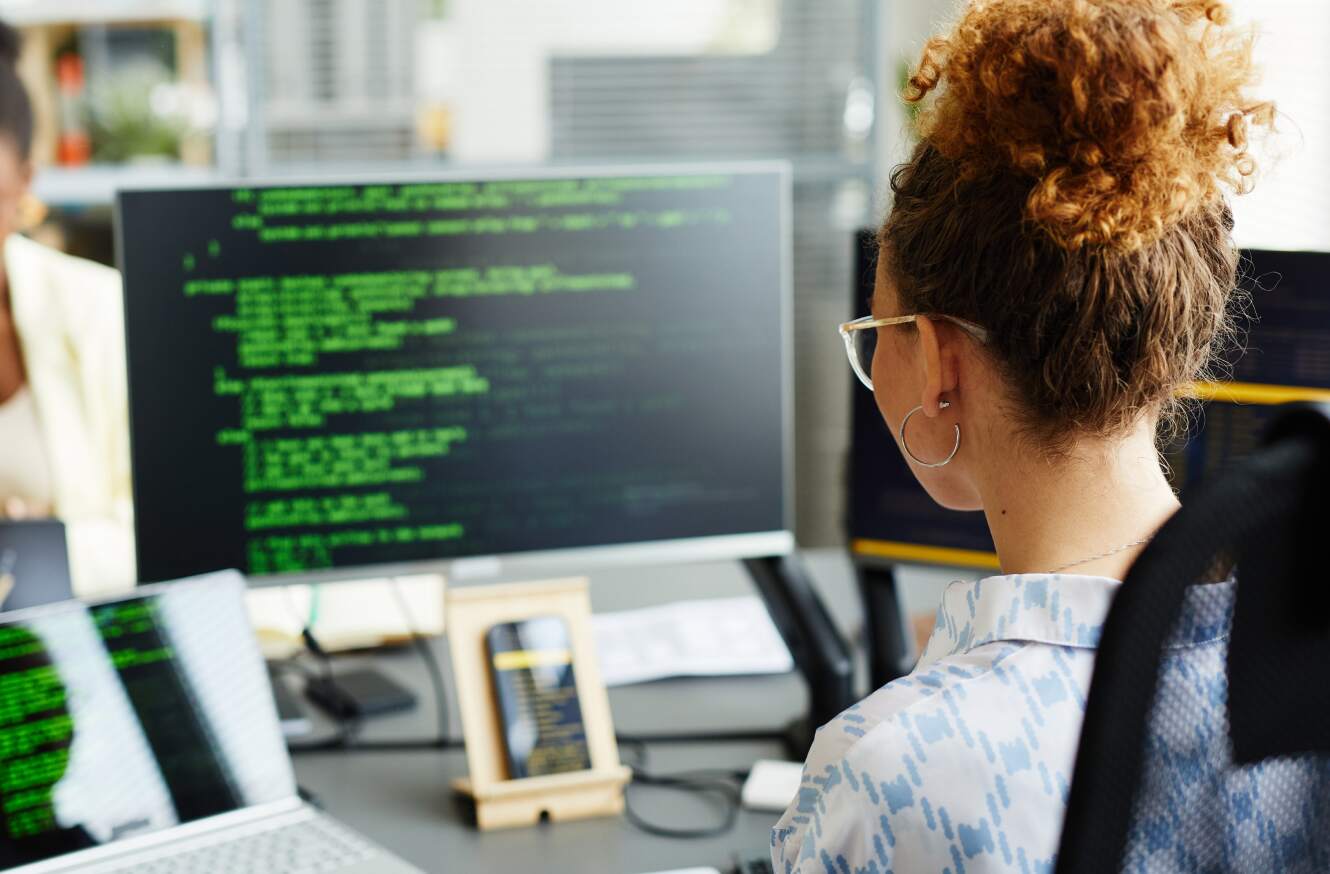 staffed it employee working staffed it employee working
